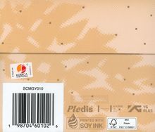 Text: SCMGY010, Pledis, PRINTED WITH SOY INK. Barcode unten mittig. Beige Hintergrund mit Muster und quadratischen Details.