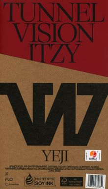 "TUNNEL VISION ITZY" oben, darunter "YEJI" unten. Hintergrund in Rot und Braun mit großem "W".