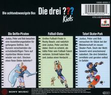 "Die Delfin-Piraten: Justus, Peter und Bob besuchen eine Delfin-Station; Tiere verschwinden. Fußball-Diebe: Finale in Rocky Beach, Talent verloren. Tatort Skater-Park: Meisterschaft sabotiert, Detektive in Gefahr."