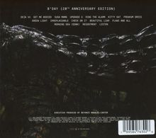 Aufschrift: "B'Day (20th Anniversary Edition)" mit einer Liste von Liedtiteln und "Executive Produced by Beyoncé Knowles-Carter".
