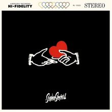 Text: HI-FIDELITY, STEREO, Stephen Sanchez. Illustration: Zwei Hände halten ein rotes Herz auf schwarzem Hintergrund.