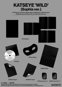 KATSEYE 'WILD' (Sophia ver.): Photobook, CD-R, Maske, Poster, Sticker, Fotokarten. Verschiedene schwarze Objekte.