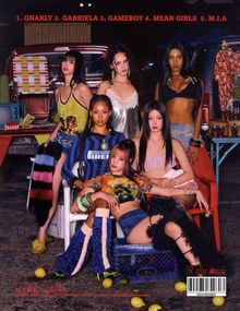 1. Gnarly 2. Gabriela 3. Gameboy 4. Mean Girls 5. M.I.A. Sechs Frauen in modischer Kleidung vor offenen Kofferräumen.