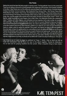 "Give Thanks" ist ein Dankestext für die Albumproduktion. Darunter eine Schwarz-Weiß-Aufnahme von Personen in emotionaler Pose. Darunter "KAE TEMPEST".