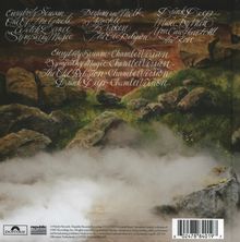 Der Text in geschwungener Schrift listet mehrere Titel, darunter "Crossbody Scream" und "Drink Deep". Nebelige Landschaft mit Felsen.
