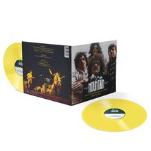 „SIDE A: Never In My Life 4:05, SIDE B: Roll Over Beethoven 2:56“. Zwei gelbe Vinyl-Schallplatten und ein Albumcover mit vier Personen.