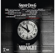 Albumcover mit Songliste von "Snoop Dogg". Eine Uhr bei 10:50. Titel: "10 TIL' MIDNIGHT". Produzent: Bigg Snoop Dogg.