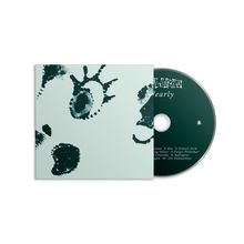 Titelliste der CD: Eins bis Zehn. Davor abstrakte, gekleckste Formen auf einem hellen Hintergrund.