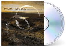 "DAVE MATTHEWS BAND TAKE ME BACK LIVE FROM THE GORGE". Ein Bild mit wüstenartiger Landschaft und zwei CDs daneben.