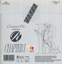 "Compact Ver.", "5th Mini Album", "CHAPTER 1", "TWS: NO TRAGEDY", "COMPACT Ver. HUSH". Illustration: Figur in historischer Kleidung.