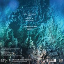 Texte: A Leap into Silence, Smile, Unseen, Timeless - Pt.1 & Pt.2, A Dive into the Open, Shadows, Drifting. Unterwasseransicht.