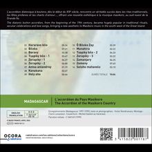 _Text in Französisch und Englisch über diatonisches Knopfakkordeon. Songliste mit Dauer. Grün-Schwarzes Design mit Logos unten._