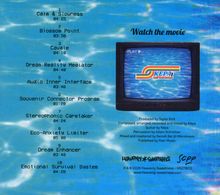 Trackliste und Dauer von 10 Songs links; rechts ein Fernseher mit einem bunten Logo vor einem Wasserhintergrund.