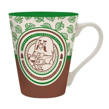 Oben grüne Blätter, darunter braune Grafik einer Eule mit Brille, Fliege und Tasse, umrahmt von Kreisen und Mustern.