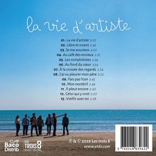 "La vie d'artiste" mit 13 Titeln und Zeitangaben. Menschen am Strand mit blauem Himmel und Meer im Hintergrund.