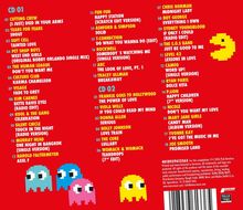CD 01 und CD 02: Songs sind aufgelistet. Unten rechts ein gelbes Pac-Man-Logo und bunte Geister auf rotem Hintergrund.