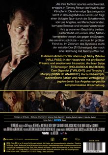 Text: "Als ihre Tochter spurlos verschwindet,..."  
Darunter ein Gruppenfoto von vier Personen in einem Raum.