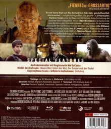 "FIENNES IST GROSSARTIG" - Special Features: Audiokommentar, Hinter den Kulissen, Geschnittene Szene. Oben Bilder von Menschen.