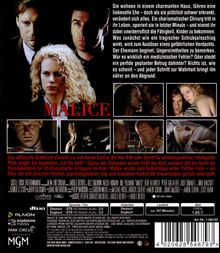 Der Text erzählt von einem charismatischen Chirurgen, dessen Eingriff das Leben eines Ehepaars dramatisch verändert.