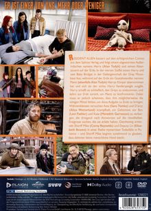 Oben steht: "ER IST EINER VON UNS. MEHR ODER WENIGER." Darunter mehrere Serienfotos und eine Beschreibung der Serie "Resident Alien". Im Text wird ein abgestürzter Außerirdischer namens Harry beschrieben, sowie Abenteuer in der vierten Staffel. Unten sind technische Details zur Serie.