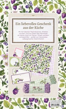 Ein liebevolles Geschenk aus der Küche: Verzieren und beschriften Sie Gläser Marmelade mit Beerenmotiven und Garn.