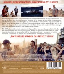 „SINNLICH, LEIDENSCHAFTLICH, KOMPROMISSLOS“ - Filmdienst. „EIN VISUELLES WUNDER, DAS FESSELT.“ - Le Point. Scene mit tanzenden Menschen.