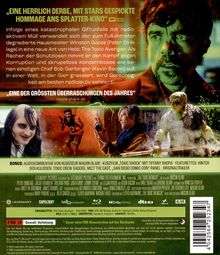 „EINE HERRLICH DERBE, MIT STARS GESPICKTE HOMMAGE ANS SPLATTER-KINO.“
Verschiedene Filmszenen mit grotesken Charakteren.