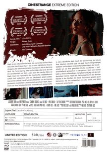 CINESTRANGE EXTREME EDITION. Gewinner bei Screamfest LA 2023. Bild: Frau mit Messer. Limited Edition 509/666.