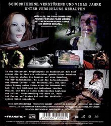 SCHOCKIEREND, VERSTÖREND UND VIELE JAHRE UNTER VERSCHLUSS GEHALTEN. True-Crime und Found-Footage-Film. Szenen: Maske, Messer, vermisste Person.