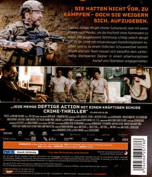Oben: "Sie hatten nicht vor, zu kämpfen – doch sie weigern sich, aufzugeben." Darunter: Soldaten in Kampfsituationen.