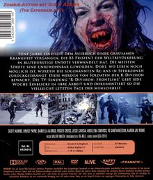 "Zombie-Action mit Scott Adkins (The Expendables 2)." Oben linke Hälfte: Zombie-Frau, unten: Soldaten, Stadt in Trümmern.