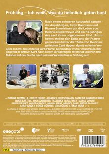 "Frühling – Ich weiß, was du heimlich getan hast." Handlung: Autofall, Gefahr, Verdacht, Hilfe im Café. Bilder: Szenenserie. FSK 6.