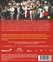 Ein Text beschreibt die Handlung eines Films: Tilli Adler leitet die Gesangstruppe "Kolibri". Im Hintergrund sind Menschen in einer Veranstaltungsszene zu sehen.