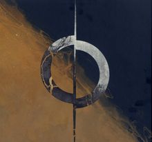 Abstrakte Illustration: Ein stilisierter Kreis durchbrochen von einer vertikalen Linie, geteilt in beige und dunkelblau.