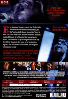 UNCUT. Junge V-Logger suchen einen Serienkiller. Fieser Supernatural-Slasher. Bild von blutverschmiertem Gesicht.