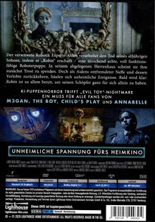 Der verwitwete Robotik-Experte Aiden verarbeitet den Tod seines Sohnes, indem er "Robin" erschafft – eine täuschend echte Roboterpuppe. KI-Puppenhorror trifft "Evil Toy"-Nightmare. Unheimliche Spannung fürs Heimkino.