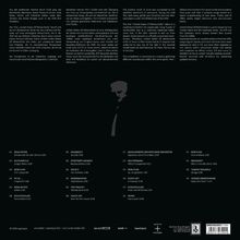 Texte: Titel und Künstlernamen einer Musiksammlung, z.B. "ROSA EXTRA", "Einsam bist du sehr alleine", "3:50". Silhouette eines Mannes oben mittig.