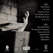 Eine Hand ragt von links aus einem Buch, darüber folgende Titel: "Butcherbird, Six Nails, Exquisite Noose..."