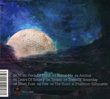 Trackliste: 01 IV, 02 Piece Of Mind, 03 Blame Me, 04 Animal, bis 11 Phantom Silhouette. Monumentale Landschaft unter Mond.