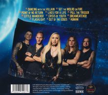 Texte: Titel wie "DANCING WITH THE VILLAIN", "SET THE WORLD ON FIRE". Fünf Personen mit Lederkleidung vor einem blauen Hintergrund.