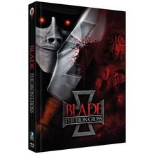 Blade - The Iron Cross (Blu-ray im Mediabook), 1 Blu-ray Disc und 1 DVD