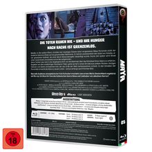 Die Rückseite zeigt Beschreibungen über den Film "Maya". FSK 18 unten links, Bilder einer Frau und Kult-Szenen mit Totenköpfen.