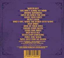 Trackliste von 01 bis 15, Künstlername, Aufnahmedatum, Aufnahmeort. Violettes Design mit Zierelementen an den Ecken.