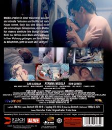 Meldie arbeitet in einer Wäscherei, aus der sie intime Fantasien und Outfits mit nach Hause nimmt. Bilder: Kuss und Gewalt.