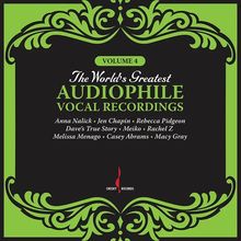 VOLUME 4. "The World's Greatest Audiophile Vocal Recordings". Namen von Künstlern. Grünes und schwarzes Design mit Ornamenten.