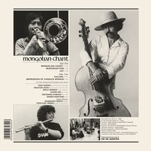 "Mongolian Chant" steht oben, darunter Liedtitel. Links Trompeter, rechts Kontrabassist. Unten Flötist und ein Tonstudio.