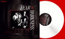 "FEAR OF DARKNESS" und "phobia 1986-1988" in einer kontrastreichen Gestaltung, daneben eine weiße Schallplatte.