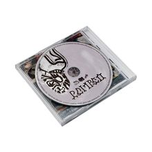 Transparente CD-Hülle mit CD und abstrakter Grafik. Der Schriftzug ist stilisiert und könnte "ＲＡＭＰＡＧＥ" lauten.