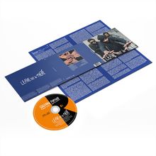 CD-Cover und Hülle, Titel "Leave It In There". Innenansicht mit viel Text. CD in Orange und Schwarz mit gleichem Titel.