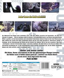 "Jeder kann ein Held sein!!!!!!!" 
"Der Höhepunkt des Krieges steht unmittelbar bevor..." 
Oben und unten sind Szenen aus einem Anime zu sehen.